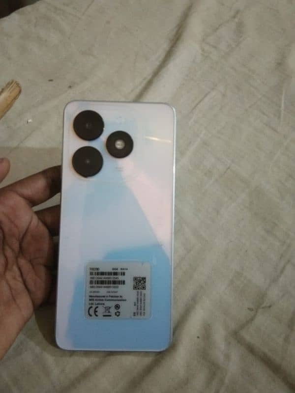 Techno spark go with 5 month warranty remaining 0