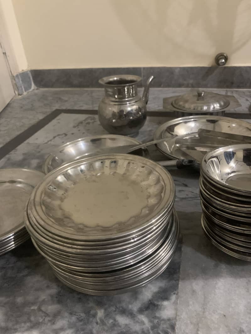 Steel plates and bowls 7
