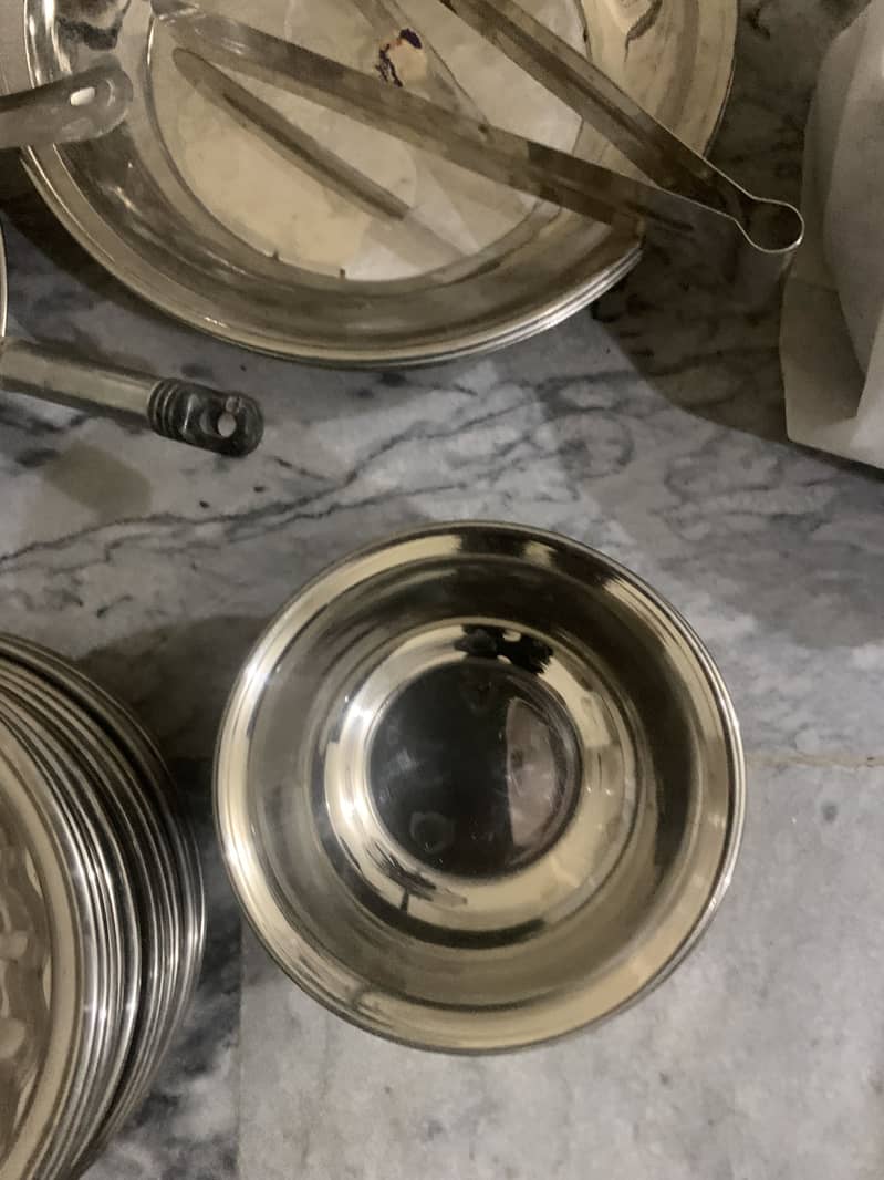 Steel plates and bowls 8