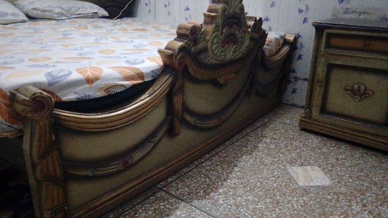 deco paint king bed side table 1