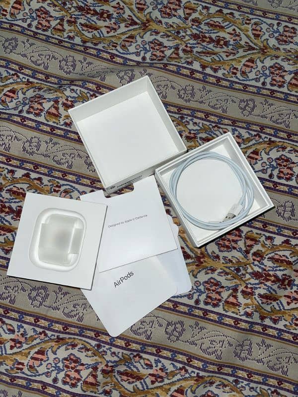Apple AirPods 2nd generation 2