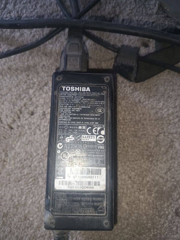 Toshiba laptop in good condition urgent sale! 12