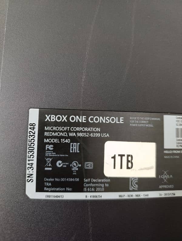 Xbox One 1TB Mint Condition 3