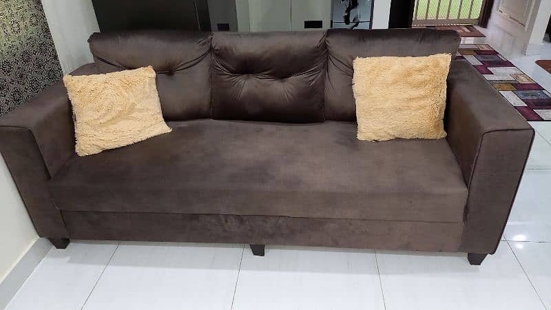 Sofa 3 seater as new 0