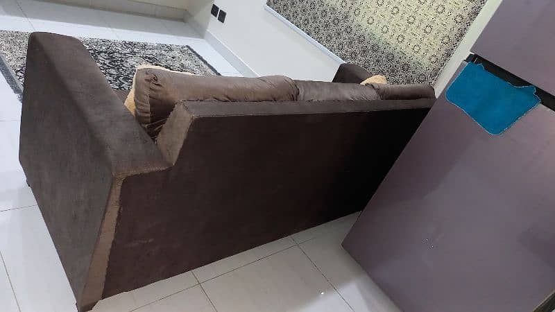 Sofa 3 seater as new 1