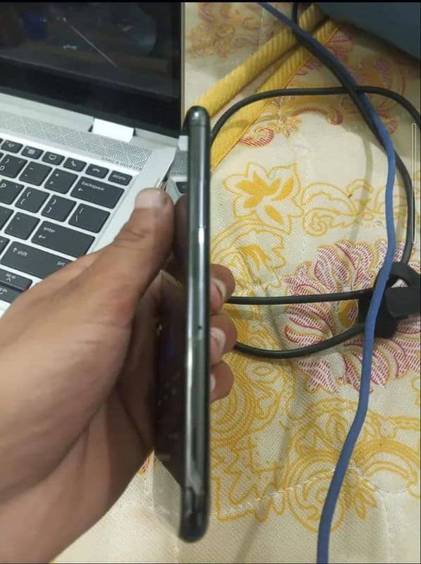 IPHONE 11 PRO MAX FOR SALE 2