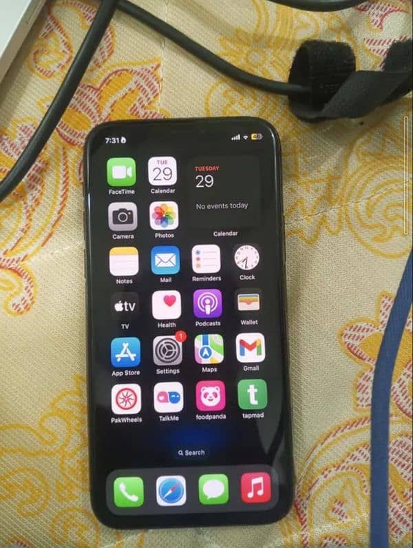 IPHONE 11 PRO MAX FOR SALE 3