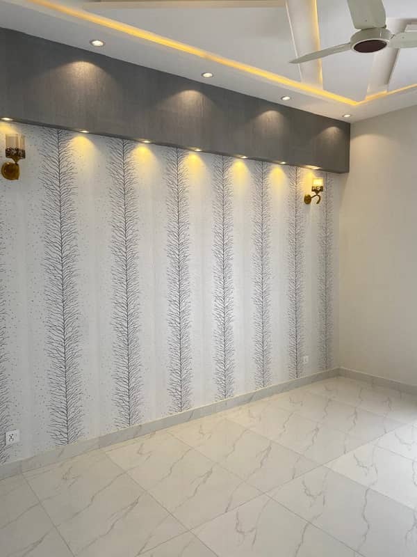 10 Marla House For Sale In Tulip Block Bahria Town Lahore 3
