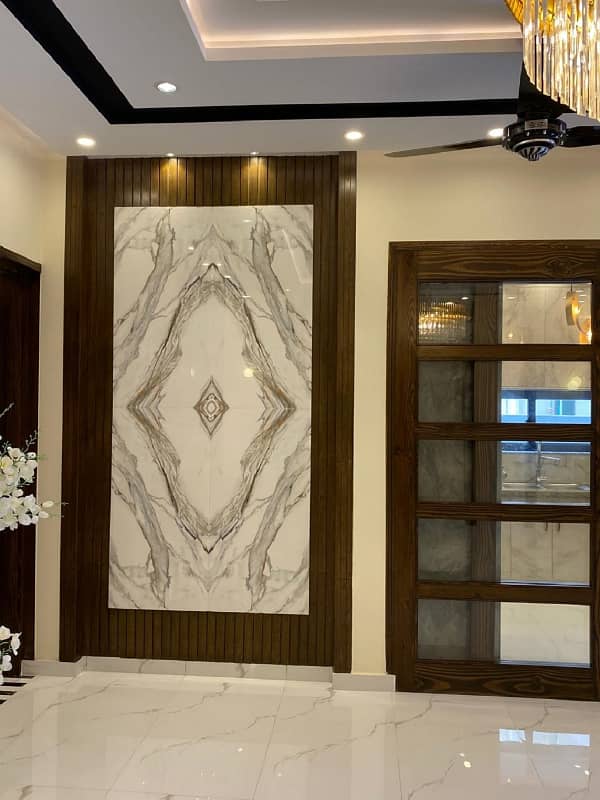 10 Marla House For Sale In Tulip Block Bahria Town Lahore 7