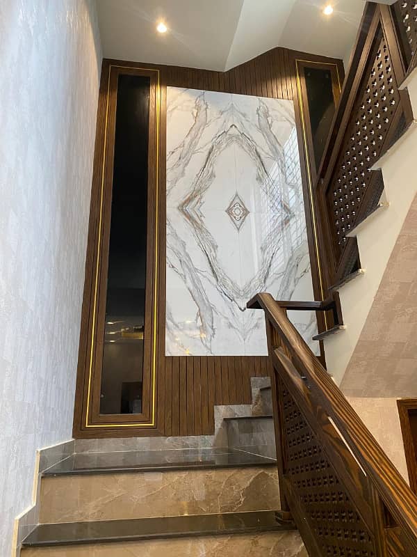 10 Marla House For Sale In Tulip Block Bahria Town Lahore 13