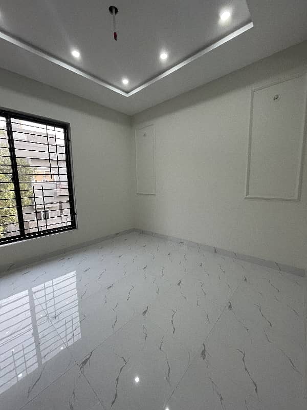 5 Marla Prime Location House For Sale in Khayaban-E-Amin Block N 9