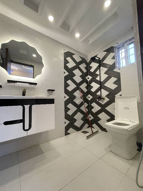 5 Marla Facing Park House For Sale In Khayaban-E-Amin Block N 9