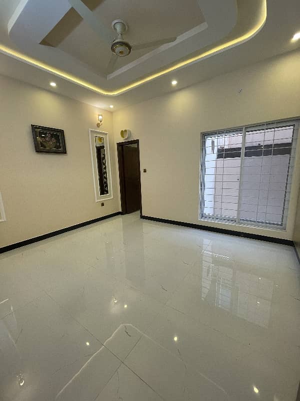 5 Marla Facing Park House For Sale In Khayaban-E-Amin Block N 10