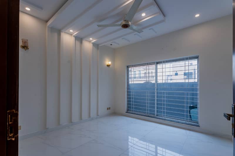 5 Marla Beautiful House For Sale In 9 Town 0