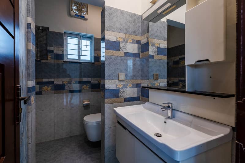 5 Marla Beautiful House For Sale In 9 Town 9