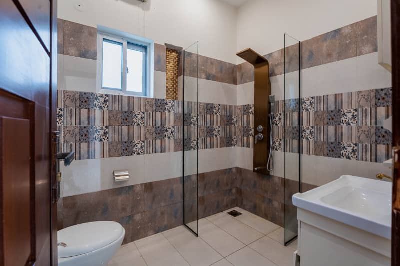 5 Marla Beautiful House For Sale In 9 Town 10