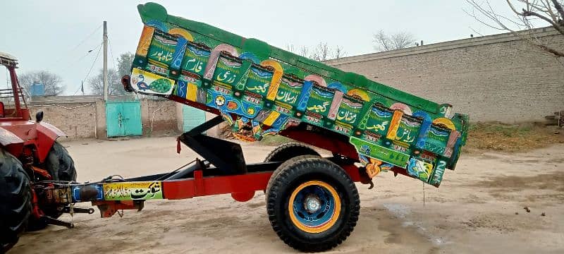 Roosi tractor or trali 6