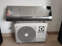 Electrolux 1.5 ton dc inverter El02G year warranty(0306=4462/443)clas