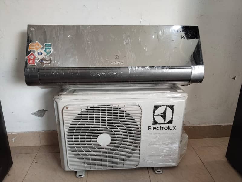 Electrolux 1.5 ton dc inverter El02G year warranty(0306=4462/443)clas 4