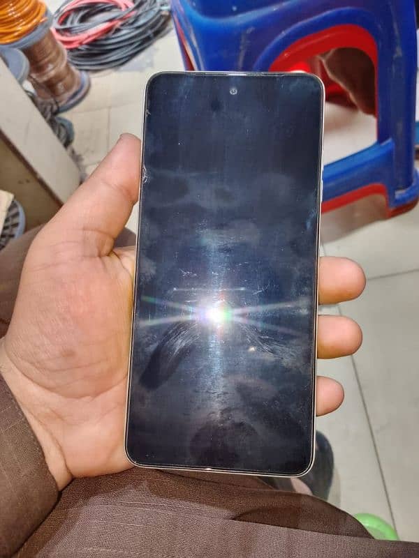 10/10 new condition 5month warranty box original charger available 2