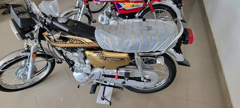 Honda 125 Zero meter Gold Special Edition 10