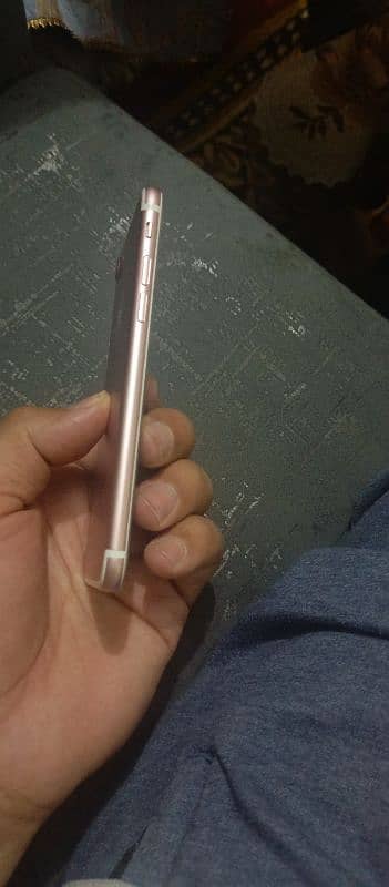 I phone 7 PTA approved sell 3
