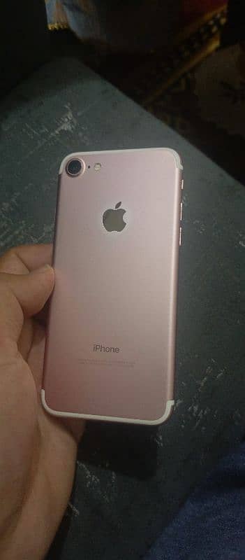 I phone 7 PTA approved sell 4