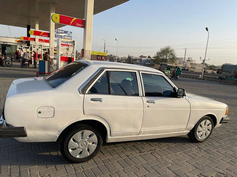 Nissan 120 Y 1982 6