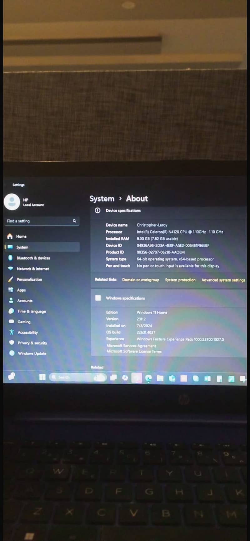 HP laptop almost new slim and smart 2