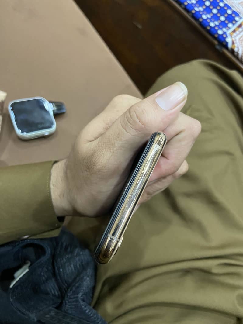 iPhone XS Max 3