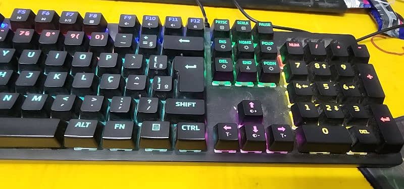 New Mechanical Keyboard  GK100 2