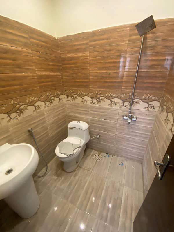 10 Marla Vip 3 Storey House For Sale 11