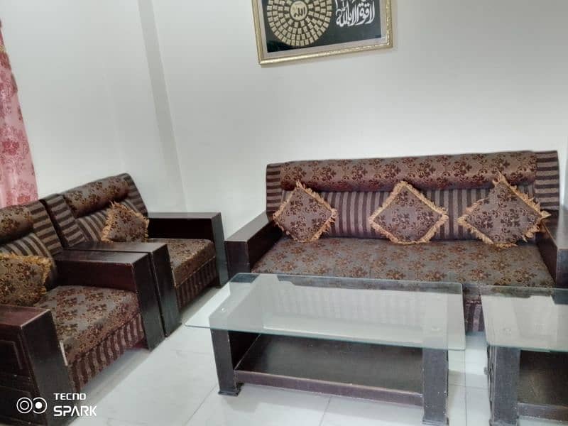 Used sofa 0