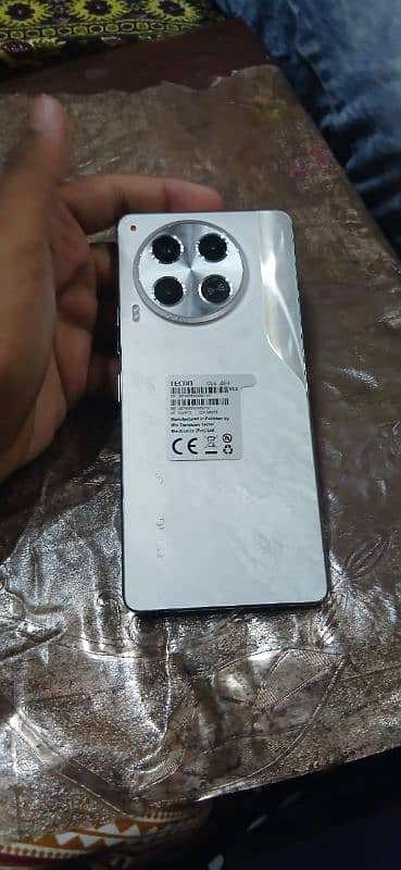Tecno camon 30 4