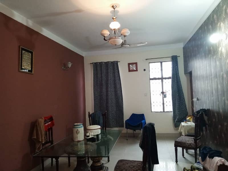1 Kanal Corner House On Hafeez Taib Main Commercial Road 2