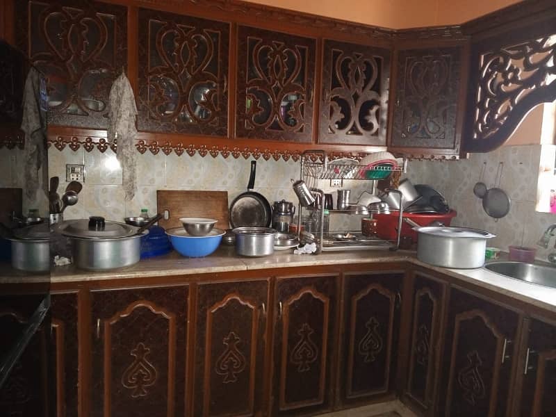 1 Kanal Corner House On Hafeez Taib Main Commercial Road 3