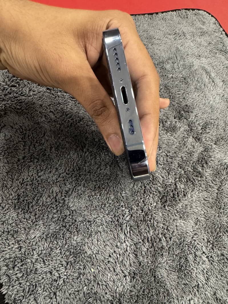 13 pro  256 gb factory unlock 3