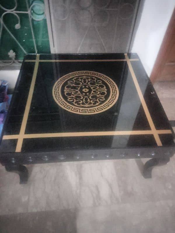sofa set +new table argent sale I am nend mony 3