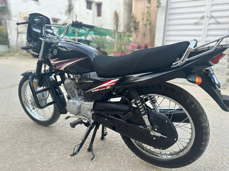 Yamaha YBZ 10 by 10 condition. Used with care. 8