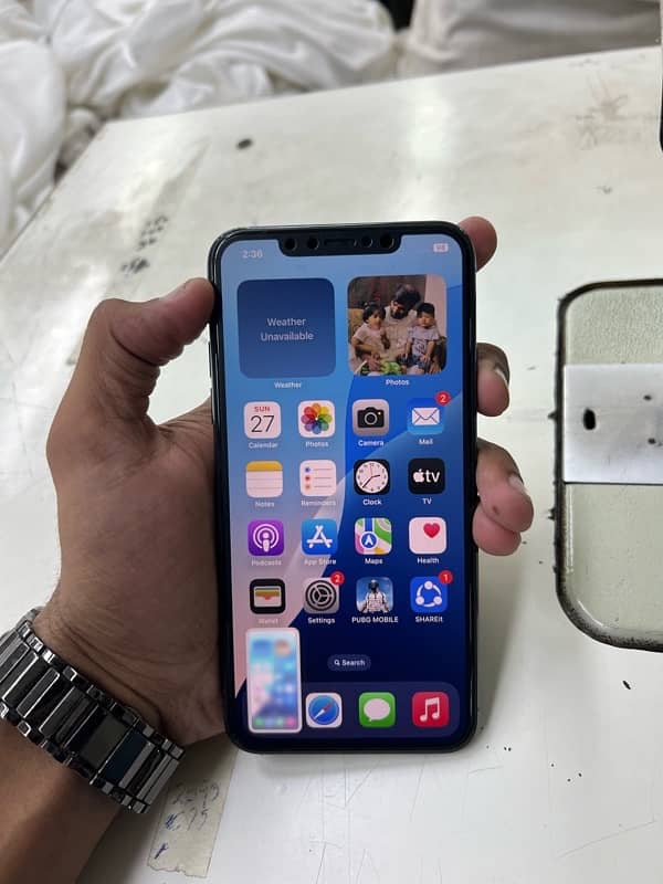 iphone 11 pro max 4