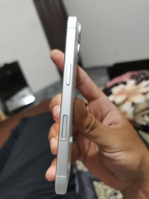 iphone 16 10by10 jv 128 jb memory 100 health 2