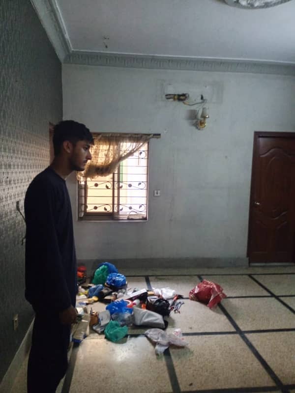 10 Marla Upper Portion 2 Bed Separate Gate For Rent 4