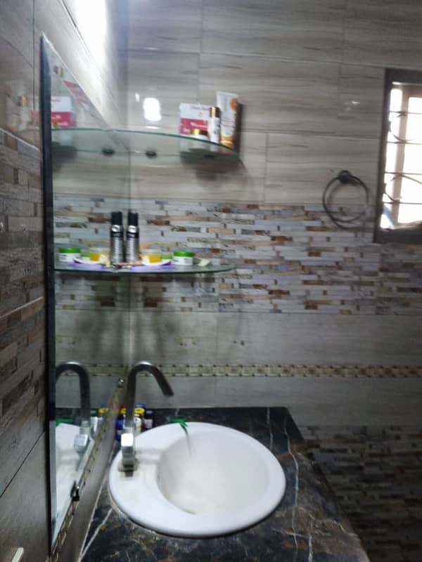 10 Marla Upper Portion 2 Bed Separate Gate For Rent 7