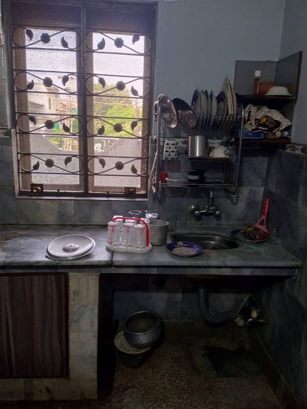 10 Marla Upper Portion 2 Bed Separate Gate For Rent 9