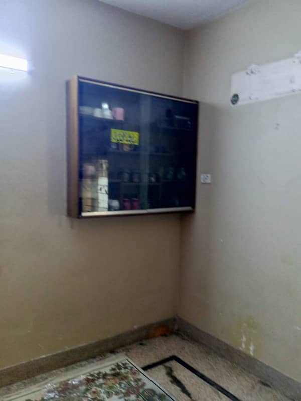10 Marla Upper Portion 2 Bed Separate Gate For Rent 12