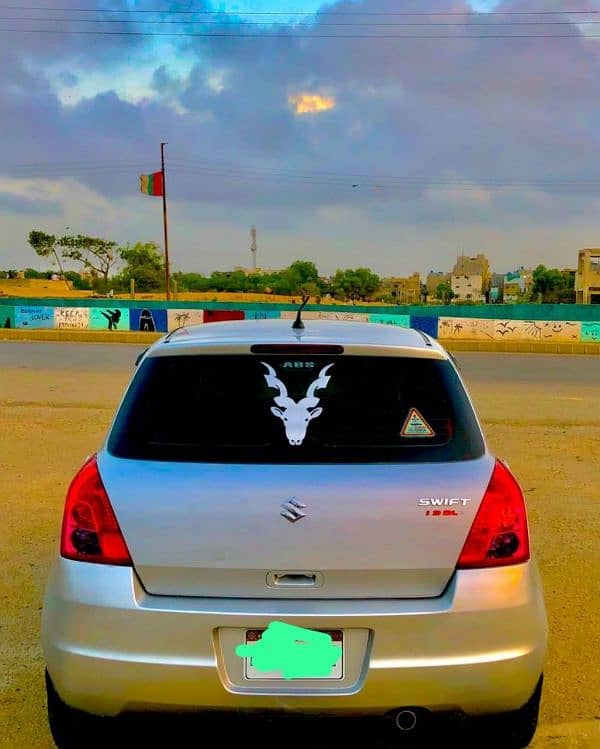 Suzuki Swift DLX 0