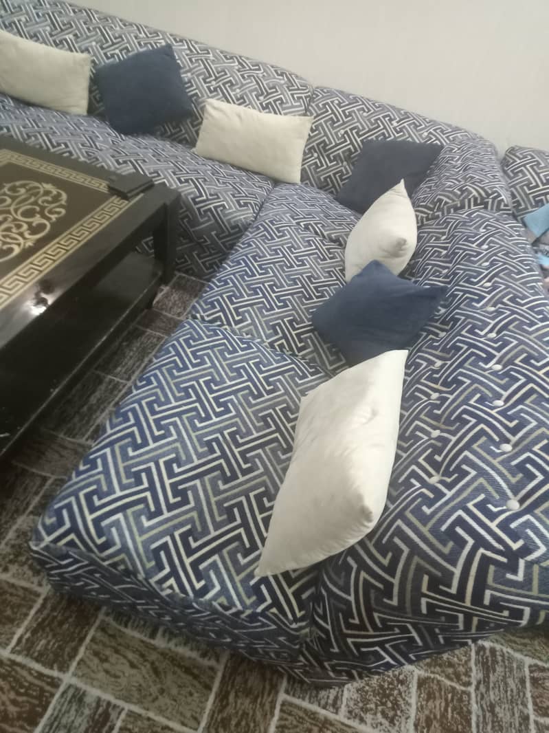 L shaped sofa 0