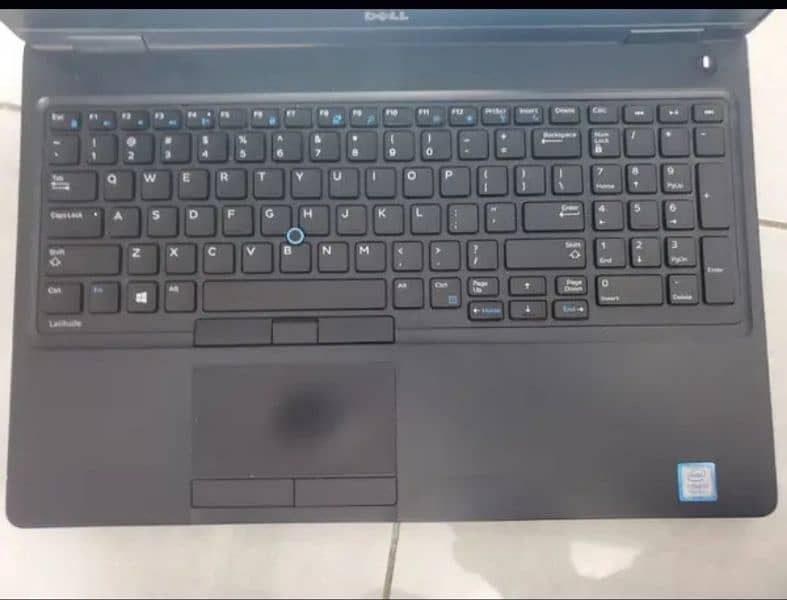 dell latitude 5580 for sell 0