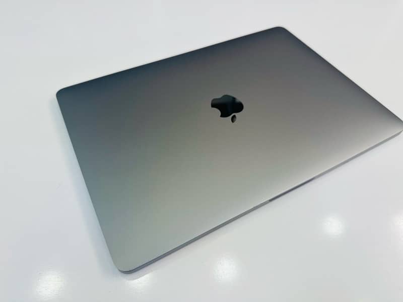 MacBook Pro 2019 | 13 inches | Intel Core i7 | 16GB With 256 Storage 3
