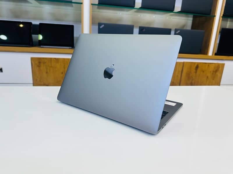 MacBook Pro 2019 | 13 inches | Intel Core i7 | 16GB With 256 Storage 4